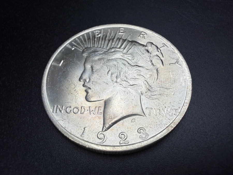 1923 Brilliant Uncirculated Peace Silver Dollar [Photo 2]