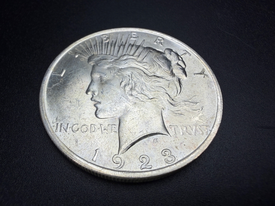 1923 Brilliant Uncirculated Peace Silver Dollar [Photo 2]