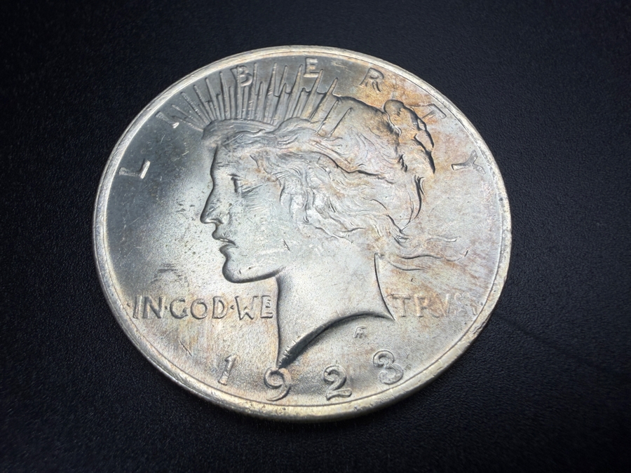 1923 Brilliant Uncirculated Peace Silver Dollar [Photo 2]