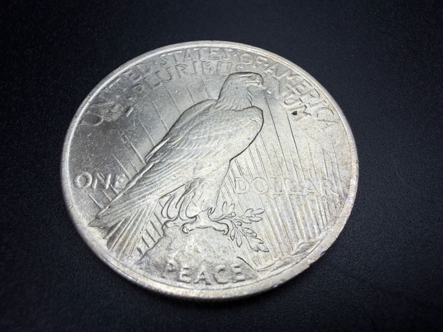 1923 Brilliant Uncirculated Peace Silver Dollar [Photo 4]