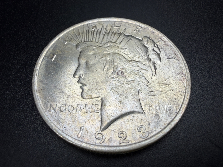 1923 Brilliant Uncirculated Peace Silver Dollar [Photo 2]