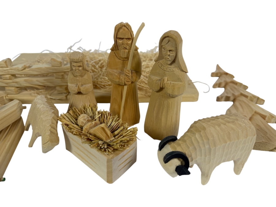 Vintage Phillipine Hand Carved Wood Nativity Scene Holiday Set With Figurines