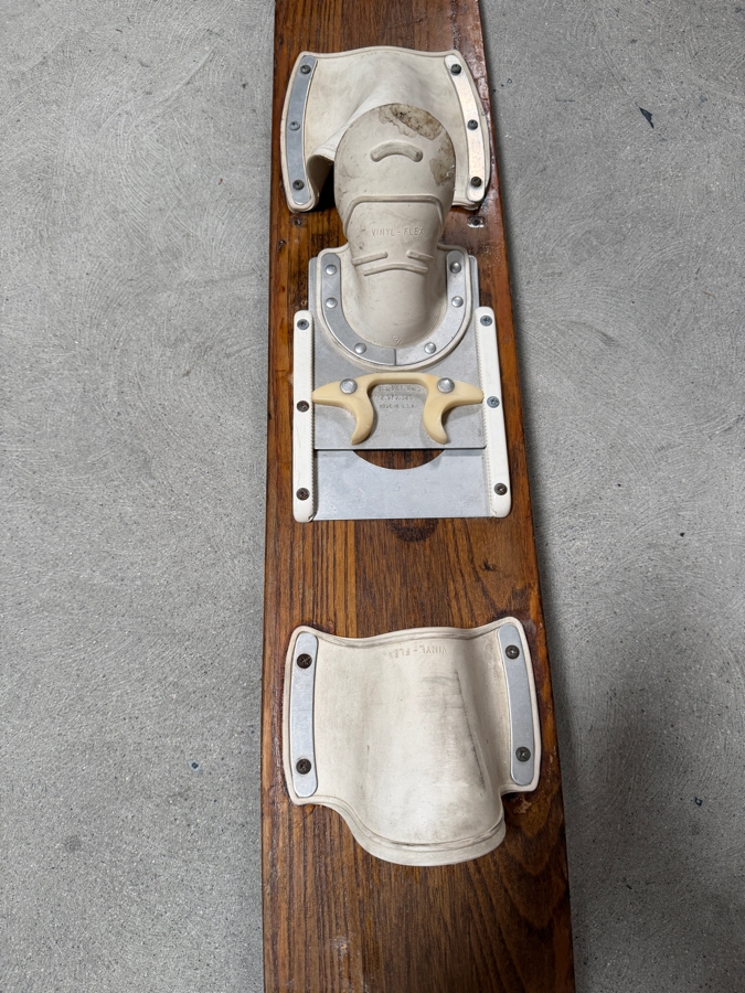 Vintage Western Wood Magic Slalom Wooden Water Ski Signed By World Champion Alfredo Mendoza 70'L [Photo 2]