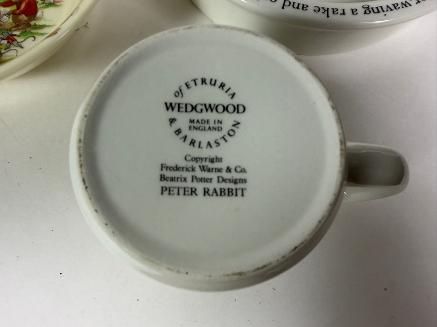 Ten Piece Lot Vintage Wedgwood and Royal Doulton Beatrix Potter and Peter Rabbit Ceramic Nurseryware Dishes [Photo 15]
