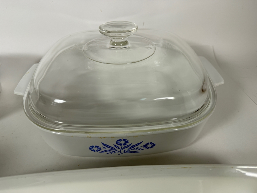 Four Piece Lot Vintage CorningWare Blue Cornflower Casserole Dishes And Lids [Photo 4]