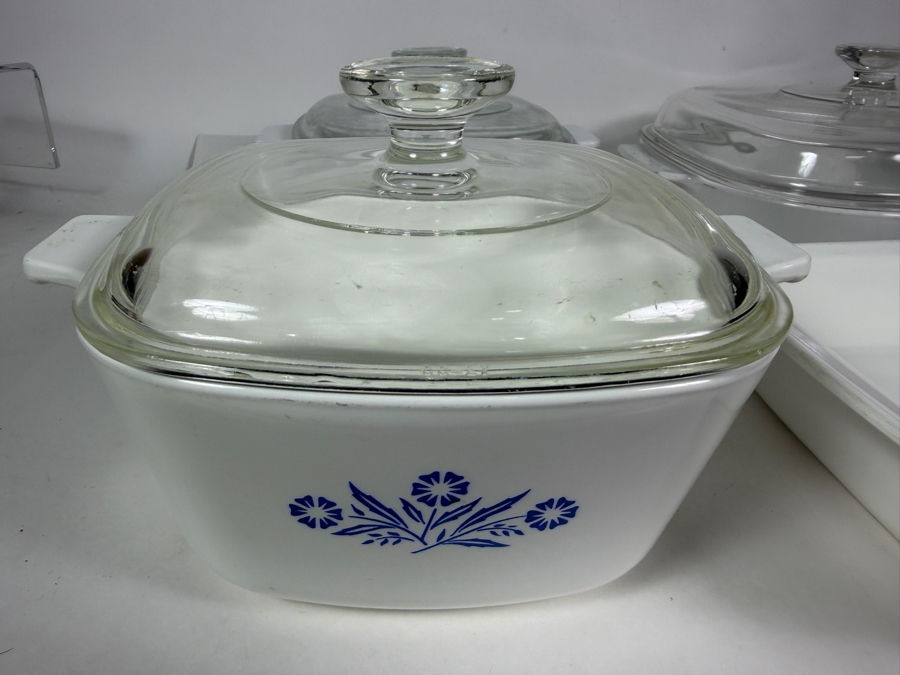 Four Piece Lot Vintage CorningWare Blue Cornflower Casserole Dishes And Lids [Photo 2]