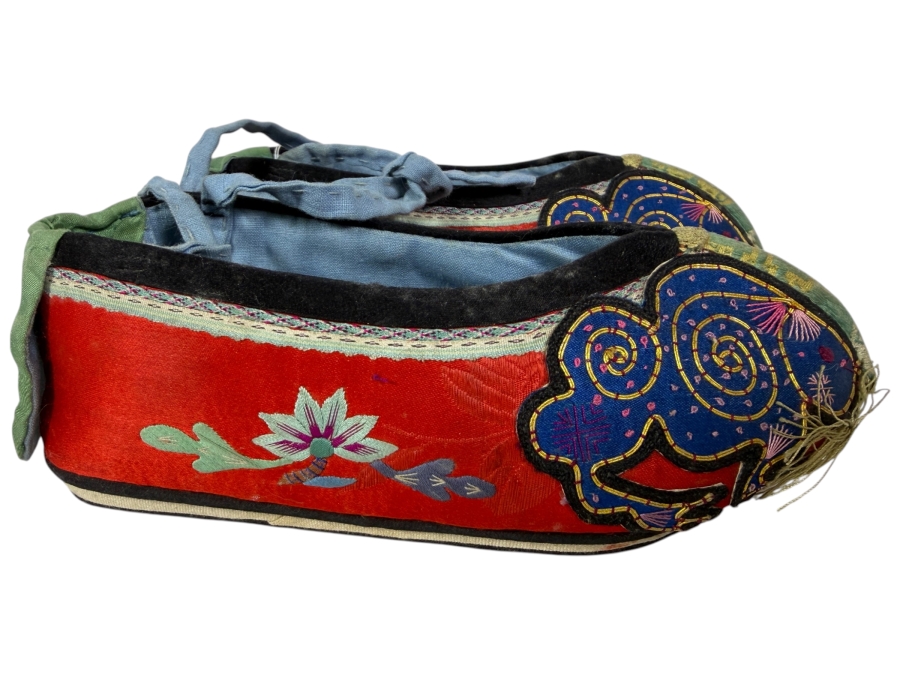 Antique Chinese Hand Embroidered Silk Child Lotus Shoes 7'L