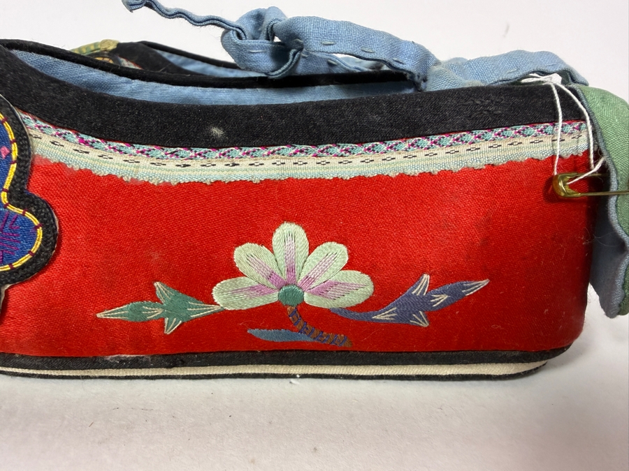 Antique Chinese Hand Embroidered Silk Child Lotus Shoes 7'L [Photo 7]