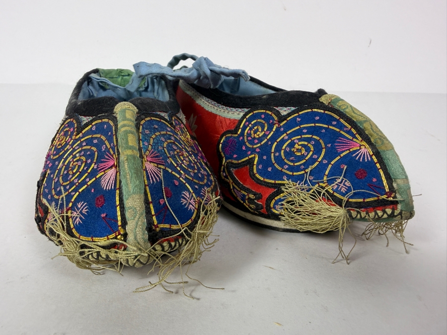 Antique Chinese Hand Embroidered Silk Child Lotus Shoes 7'L [Photo 5]