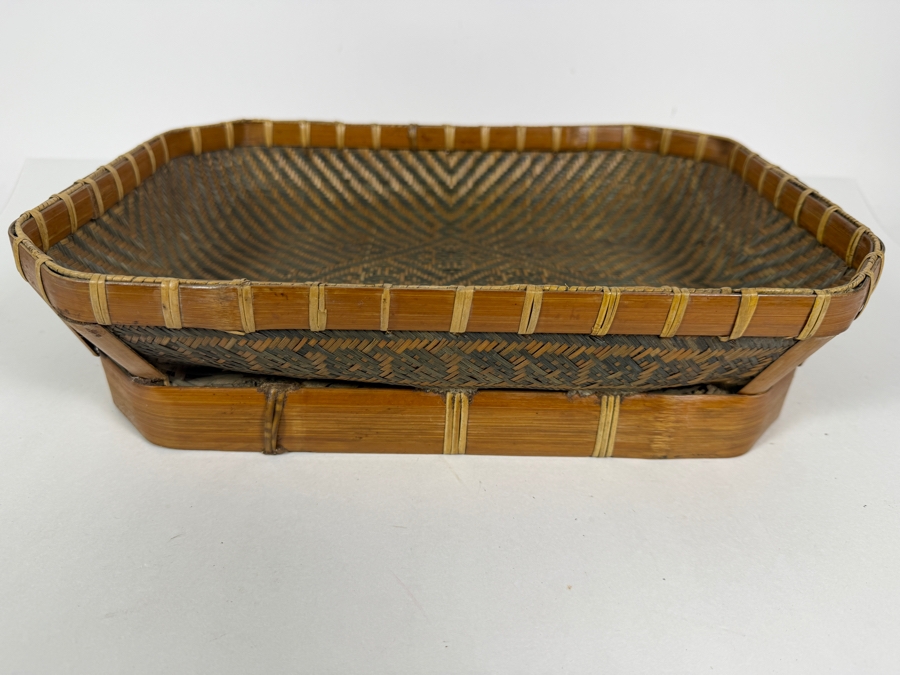 Vintage Asian Signed Hand Woven Split Bamboo Geometric Basket Shallow Tray 14'W X 10'D X 4'H [Photo 7]