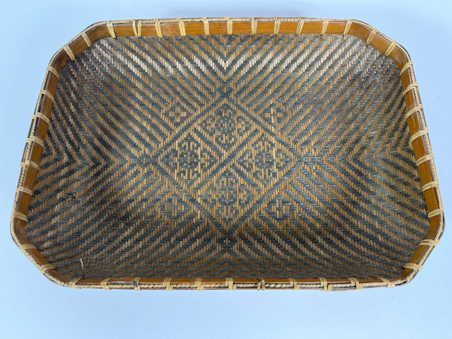 Vintage Asian Signed Hand Woven Split Bamboo Geometric Basket Shallow Tray 14'W X 10'D X 4'H [Photo 4]