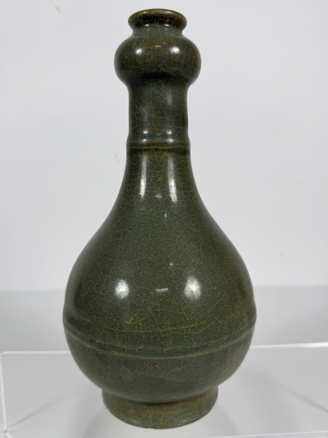 Vintage Chinese Archaistic Song Style Celadon Green Crackle Glaze Garlic Mouth Porcelain Vase 9.25'H [Photo 2]