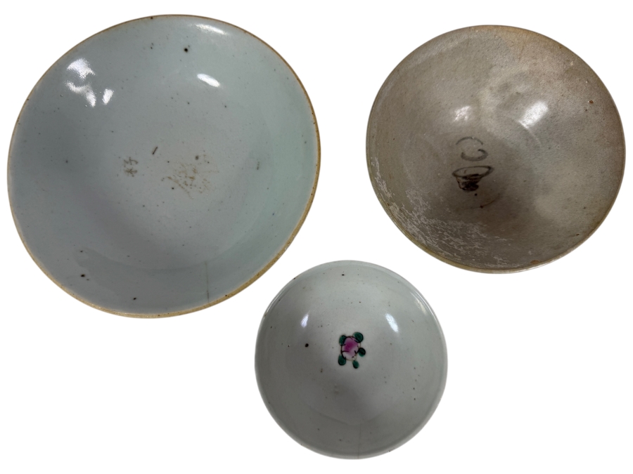 Lot Of 3 Antique Chinese Porcelain Bowls 4'W, 5.5'W, 7'W