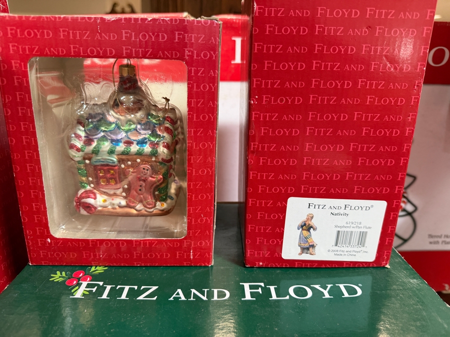 Eight Piece Lot of Vintage Fitz And Floyd Christmas Ceramic Holiday Tableware And Ornaments In Original Boxes [Photo 3]