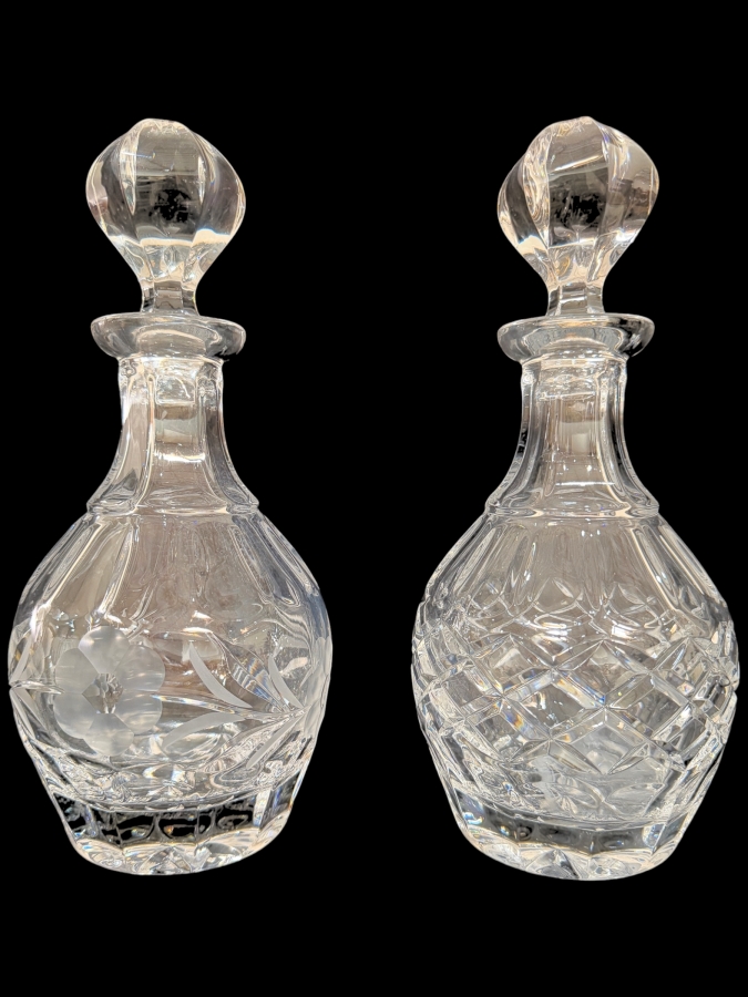 Set Of 2 Vintage Gorham Crystal Glen Mist Hand Cut And Etched Floral Liquor Decanters With Faceted Stoppers 10.5'H