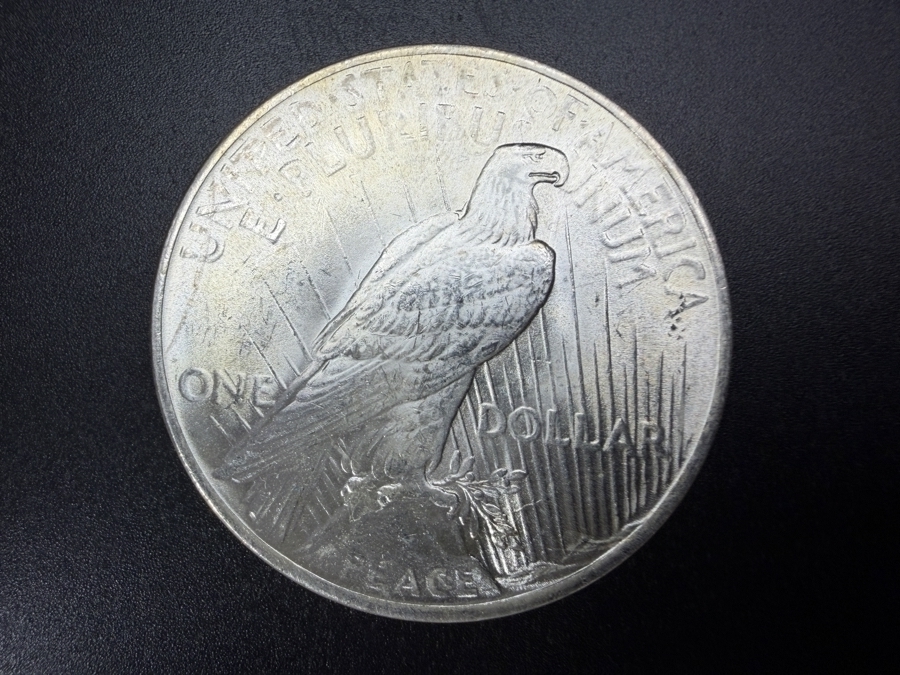 1922 Brilliant Uncirculated Peace Silver Dollar [Photo 3]