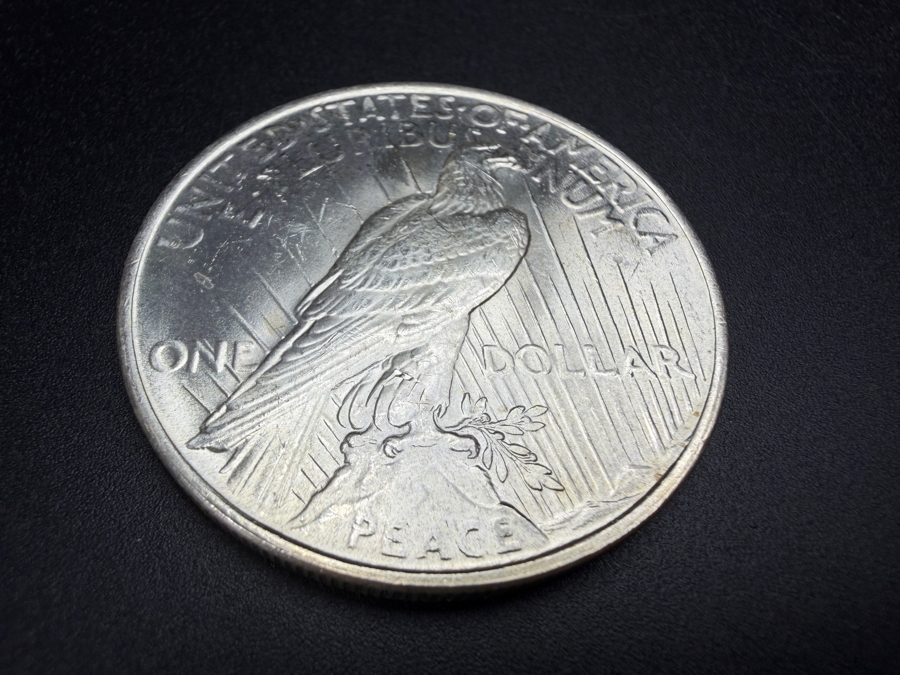 1922 Brilliant Uncirculated Peace Silver Dollar [Photo 4]