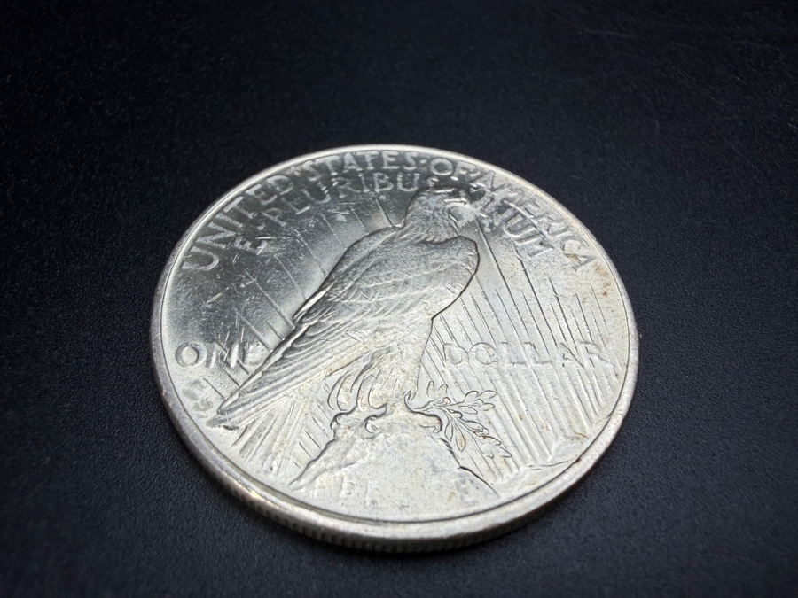 1922 Brilliant Uncirculated Peace Silver Dollar [Photo 4]