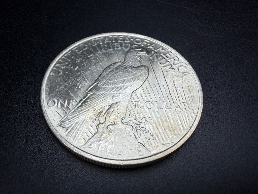 1922 Brilliant Uncirculated Peace Silver Dollar [Photo 4]