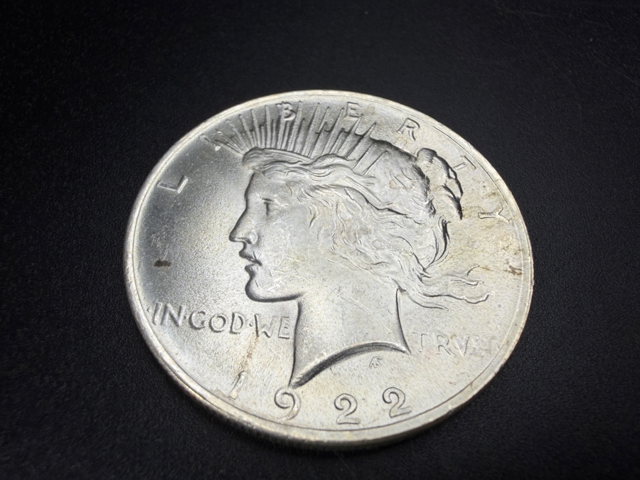 1922 Brilliant Uncirculated Peace Silver Dollar [Photo 2]