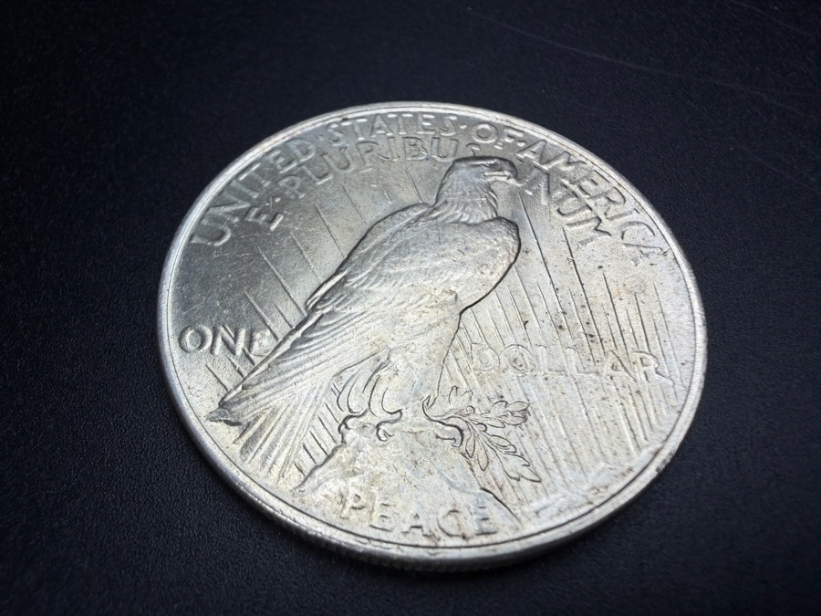 1922 Brilliant Uncirculated Peace Silver Dollar [Photo 4]
