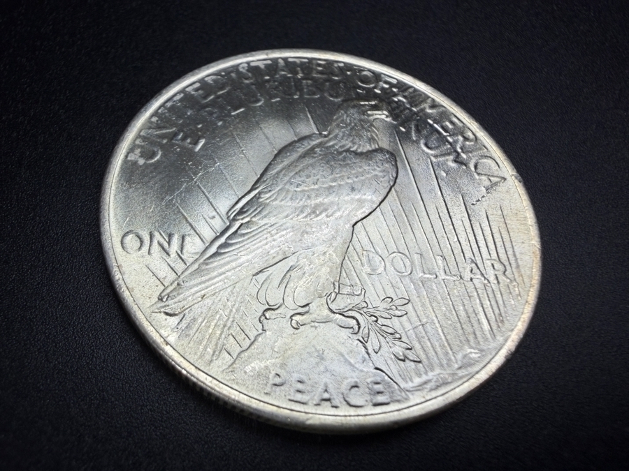 1922 Brilliant Uncirculated Peace Silver Dollar [Photo 4]