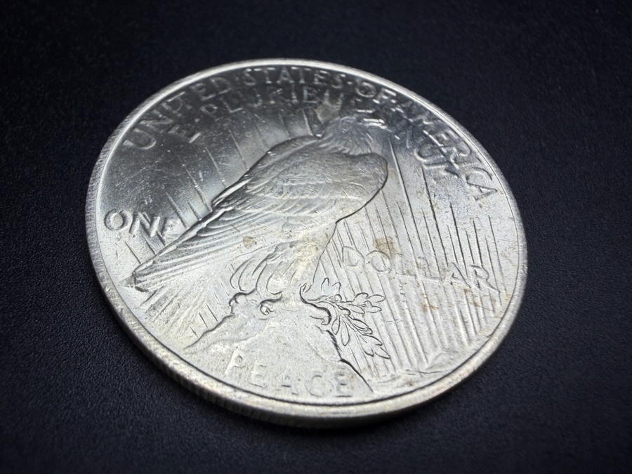 1922 Brilliant Uncirculated Peace Silver Dollar [Photo 4]