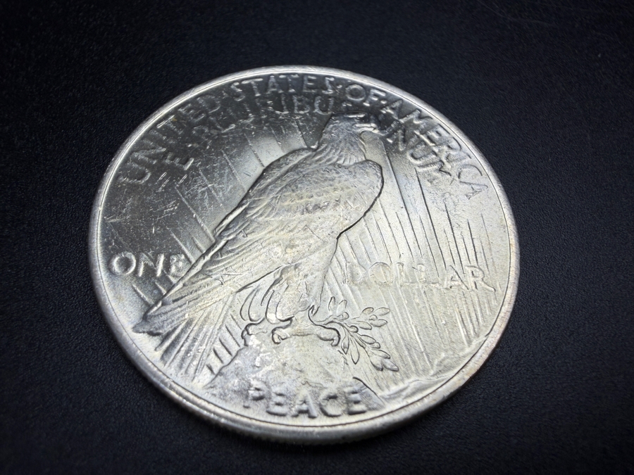 1922 Brilliant Uncirculated Peace Silver Dollar [Photo 4]