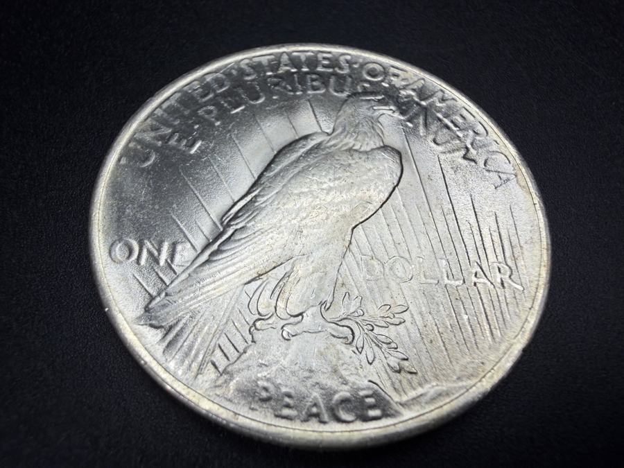 1922 Brilliant Uncirculated Peace Silver Dollar [Photo 4]