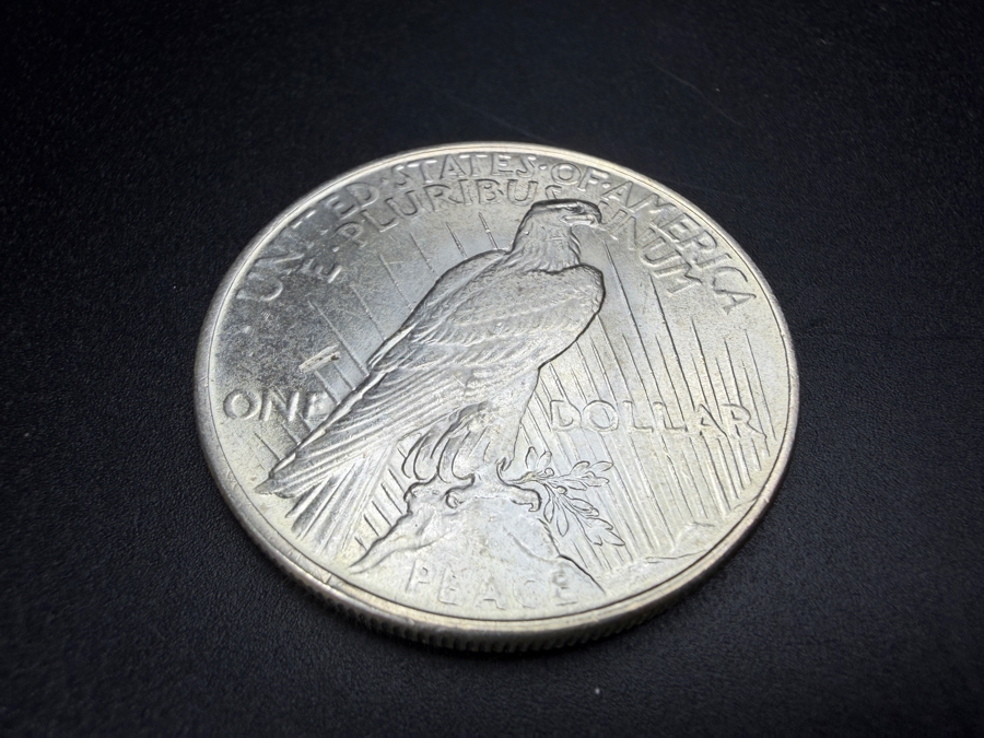 1922 Brilliant Uncirculated Peace Silver Dollar [Photo 4]