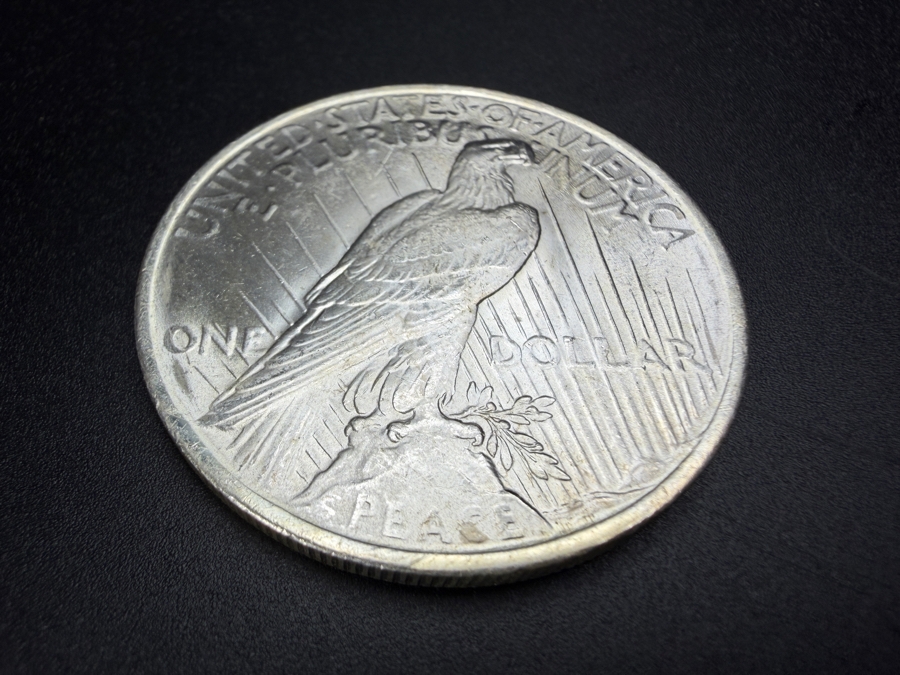 1922 Brilliant Uncirculated Peace Silver Dollar [Photo 4]