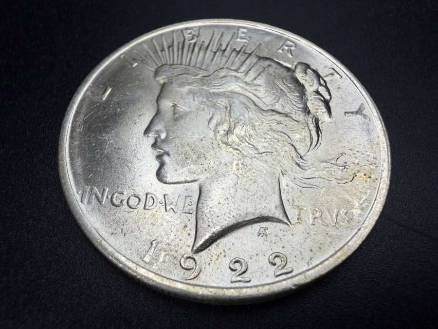 1922 Brilliant Uncirculated Peace Silver Dollar [Photo 2]