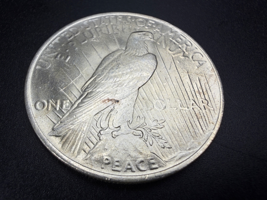 1922 Brilliant Uncirculated Peace Silver Dollar [Photo 4]