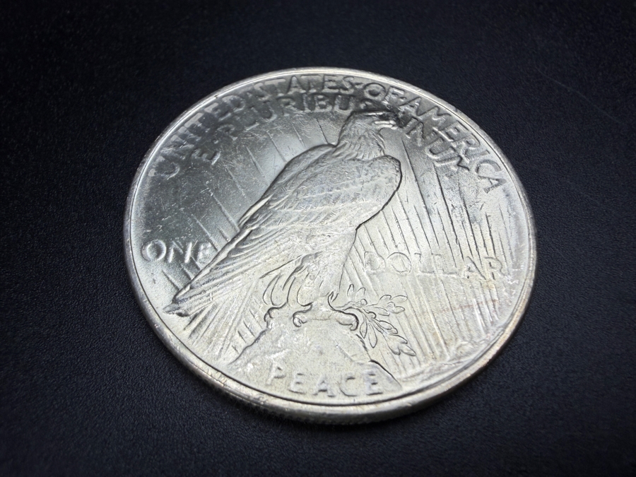1922 Brilliant Uncirculated Peace Silver Dollar [Photo 4]