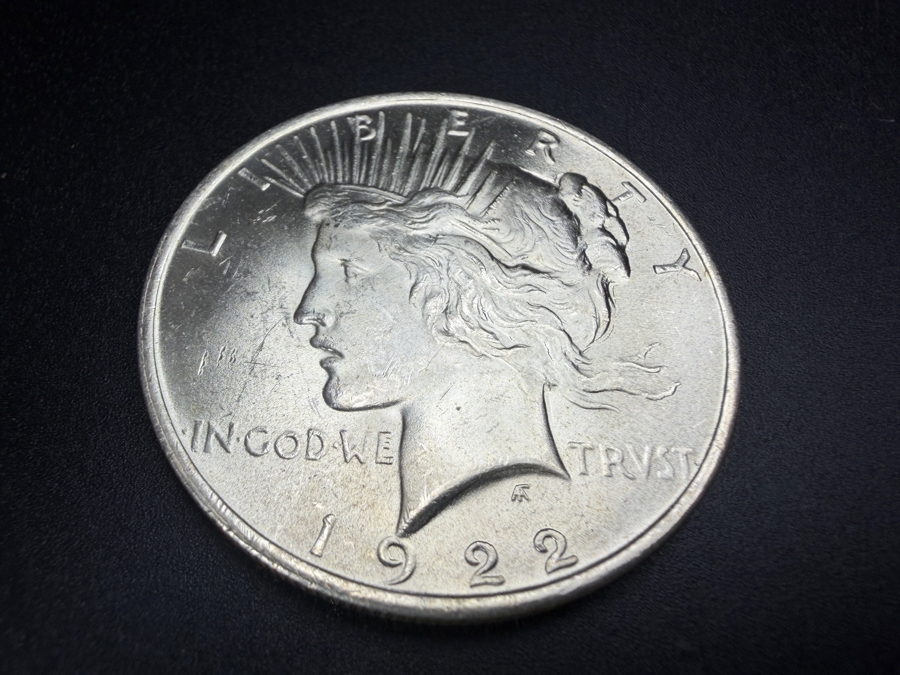 1922 Brilliant Uncirculated Peace Silver Dollar [Photo 2]