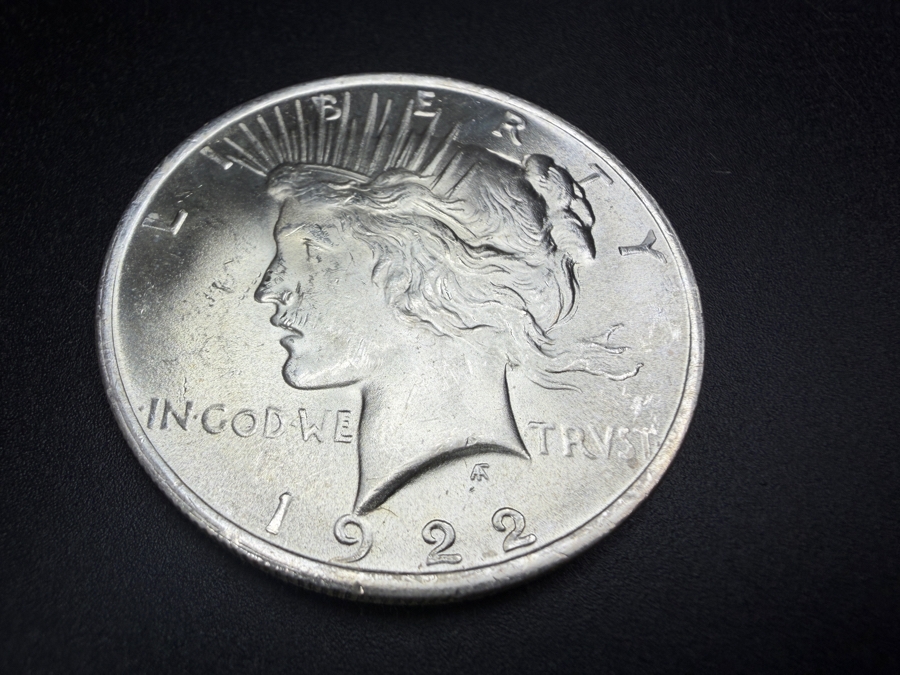 1922 Brilliant Uncirculated Peace Silver Dollar [Photo 2]