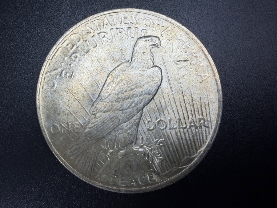 1922 Brilliant Uncirculated Peace Silver Dollar [Photo 3]