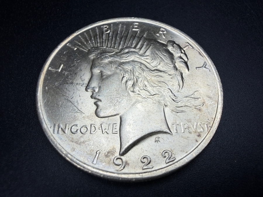 1922 Brilliant Uncirculated Peace Silver Dollar [Photo 2]