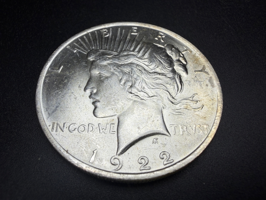 1922 Brilliant Uncirculated Peace Silver Dollar [Photo 2]