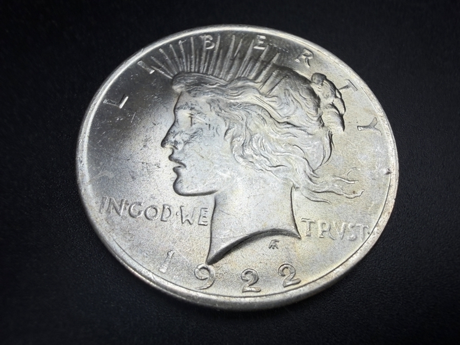1922 Brilliant Uncirculated Peace Silver Dollar [Photo 2]