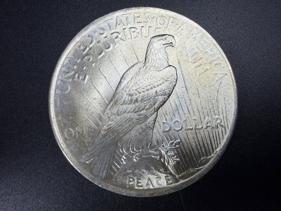 1922 Brilliant Uncirculated Peace Silver Dollar [Photo 3]