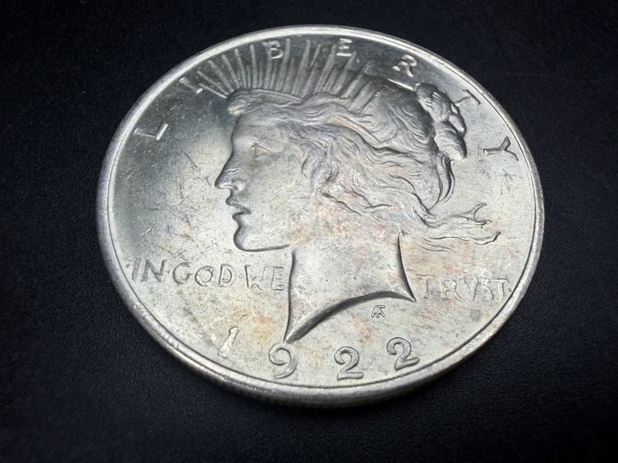 1922 Brilliant Uncirculated Peace Silver Dollar [Photo 2]