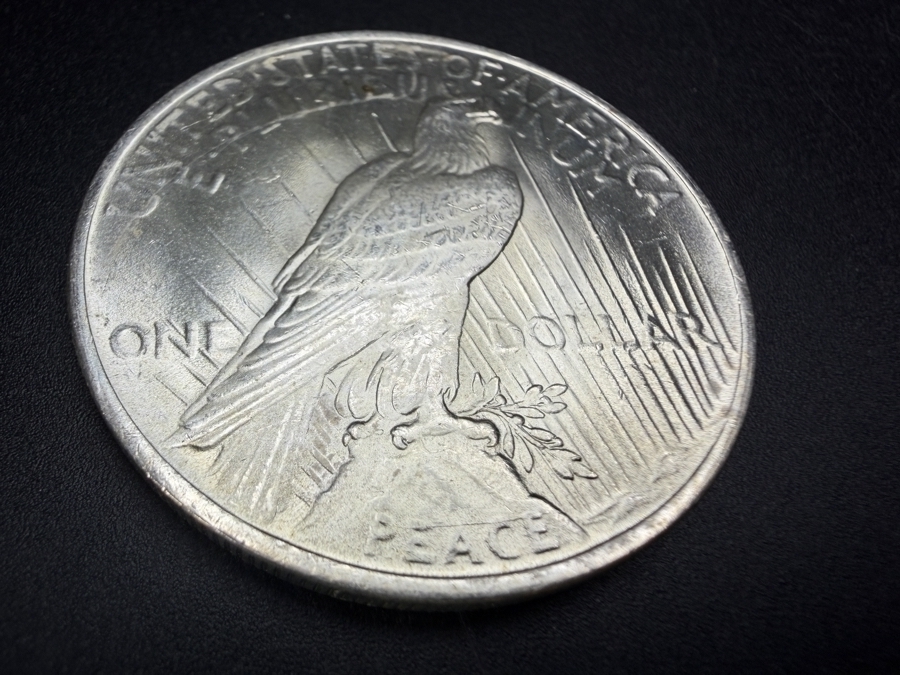 1922 Brilliant Uncirculated Peace Silver Dollar [Photo 4]