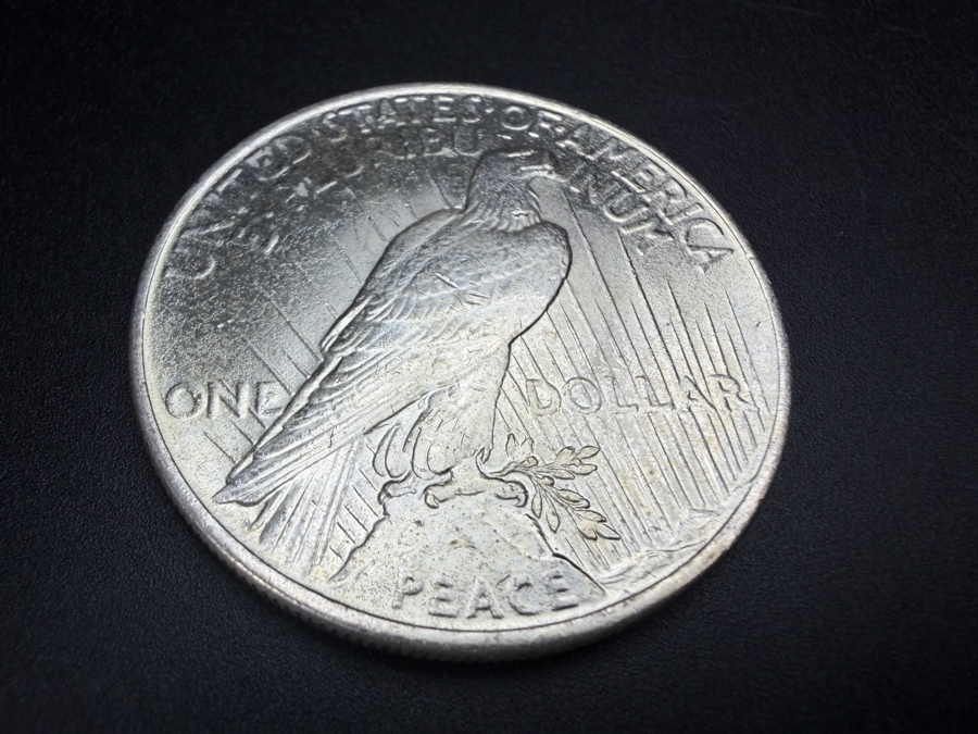 1922 Brilliant Uncirculated Peace Silver Dollar [Photo 4]
