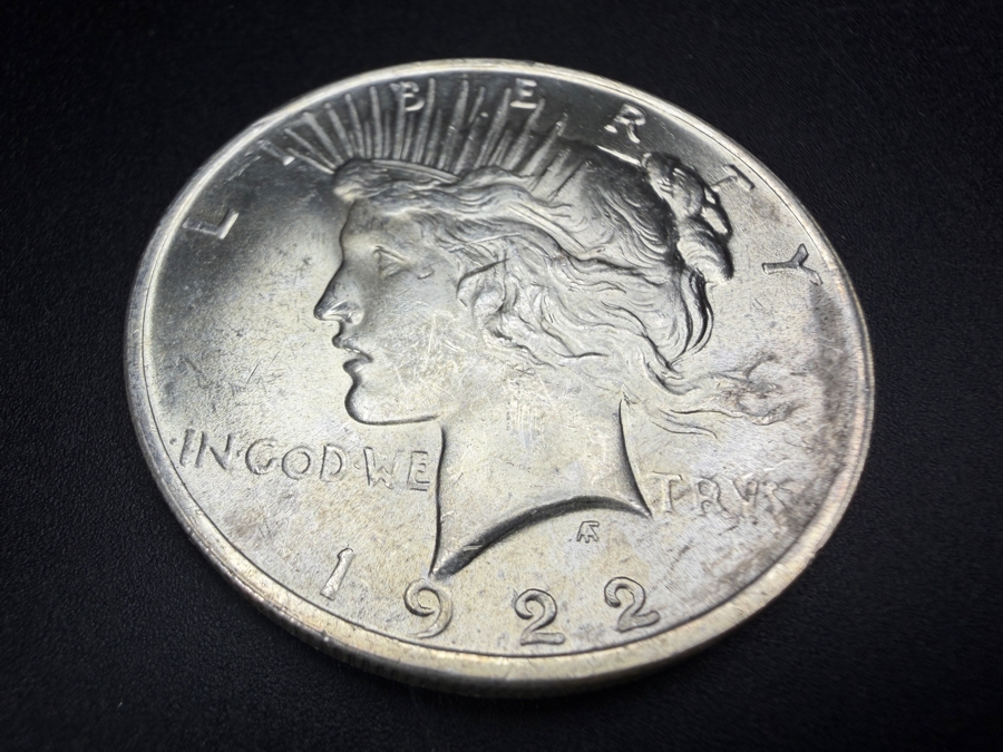 1922 Brilliant Uncirculated Peace Silver Dollar [Photo 3]
