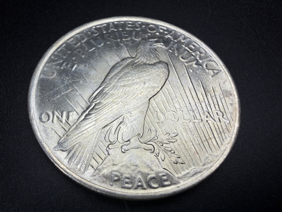 1922 Brilliant Uncirculated Peace Silver Dollar [Photo 2]