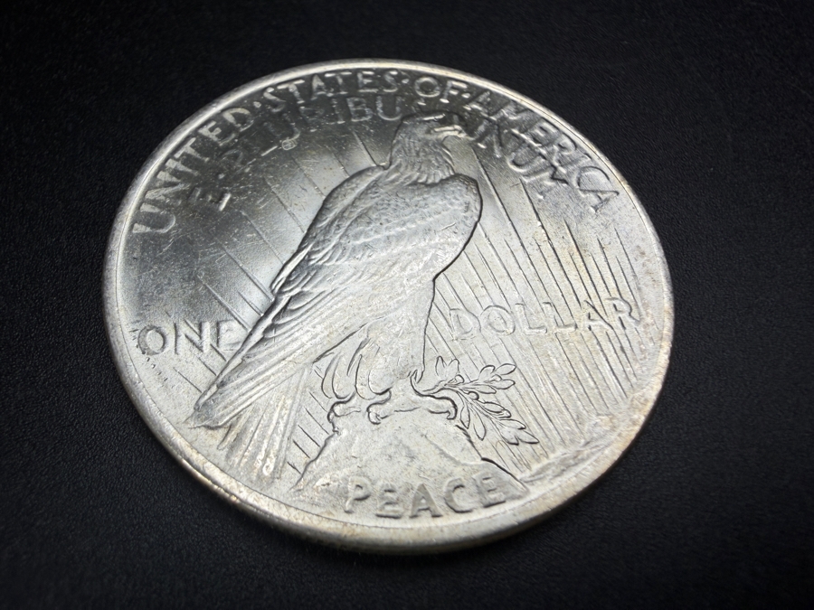 1922 Brilliant Uncirculated Peace Silver Dollar [Photo 4]