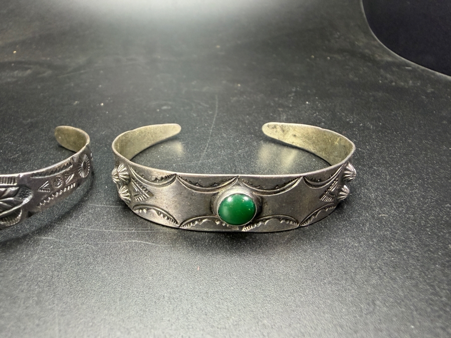 Two Vintage Native American Sterling Silver Cuff Bracelets Featuring Turquoise And Green Malachite 26.9g [Photo 3]