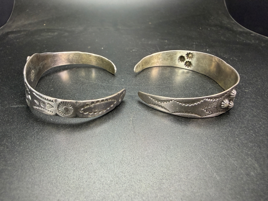 Two Vintage Native American Sterling Silver Cuff Bracelets Featuring Turquoise And Green Malachite 26.9g [Photo 4]