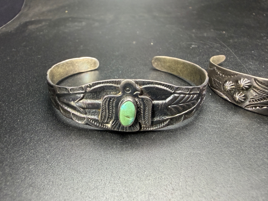 Two Vintage Native American Sterling Silver Cuff Bracelets Featuring Turquoise And Green Malachite 26.9g [Photo 2]
